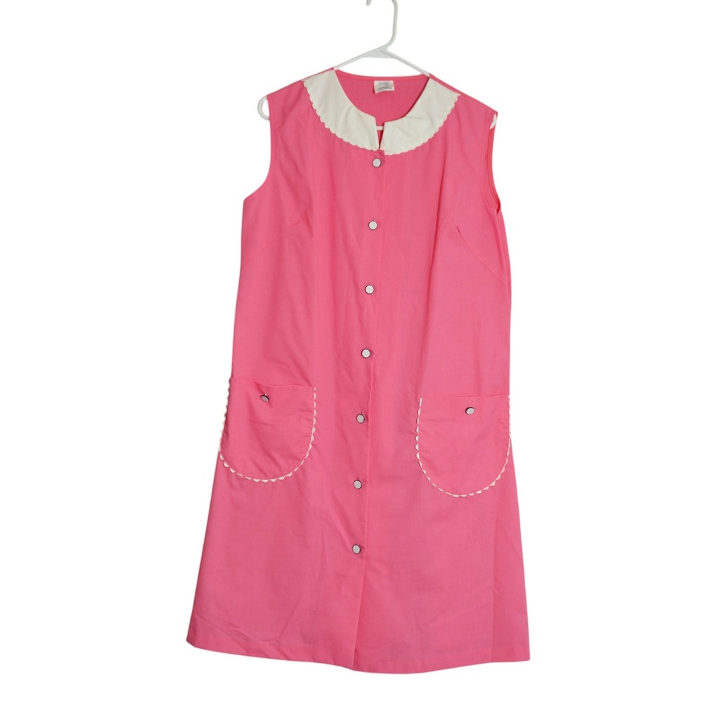 Vintage Montgomery Ward Retro Mod Pink Scalloped Smock House Dress Union Made